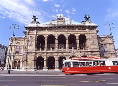 La Ópera de Viena, Austria.