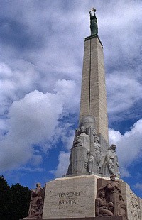 El Monumento a la Libertad, Riga.