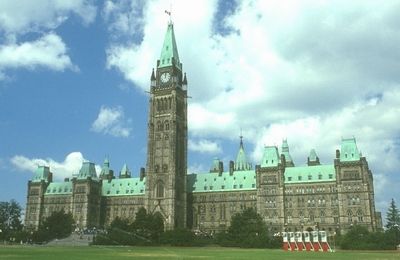 El Parlamento, una de las principales muestras del estilo neogótico en Ottawa.