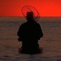 Hombre pescando en el lago Erie.