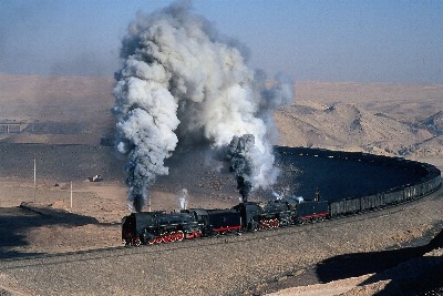 Tren atravesando el desierto de Gobi.
