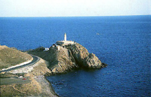 El cabo de Gata es el límite occidental del golfo de Almería.
